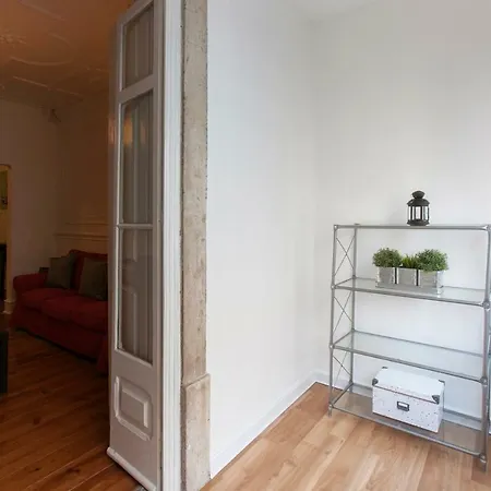 Center Apartment *